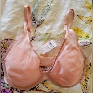 Lightest lift mesh plunge bra